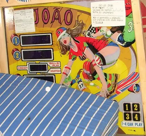 Skateboard backglass