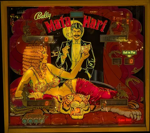 Mata Hari backglass