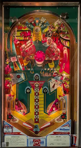 Hot Tip playfield
