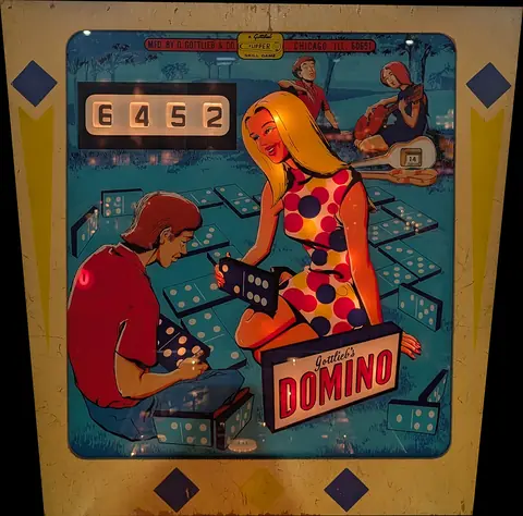 Domino / PlayMates backglass