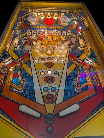 Jacks Open / Lucky Hand playfield