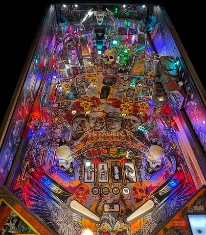 Metallica Remastered playfield